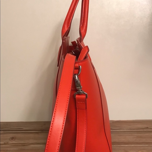 VERA BRADLEY FAUX LEATHER ORANGE TOTE - Picture 2 of 10